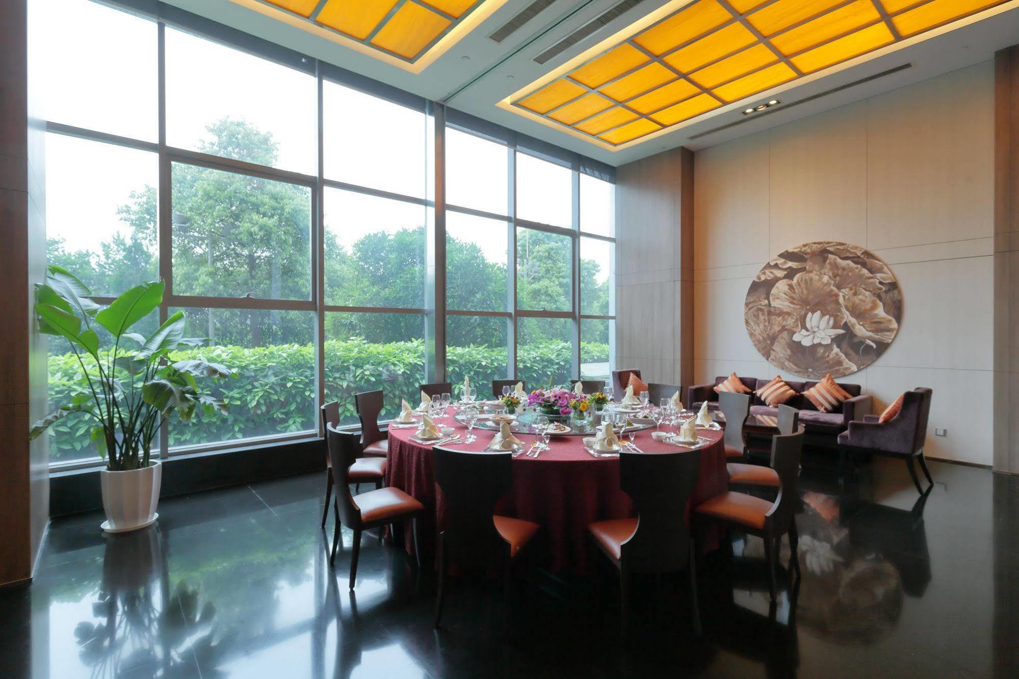 Mercure Suzhou Park Hotel & Suites Exterior foto